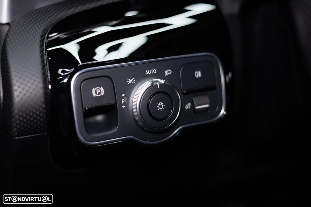 Mercedes-Benz A 250 e 8G-DCT AMG Line Advanced - 39