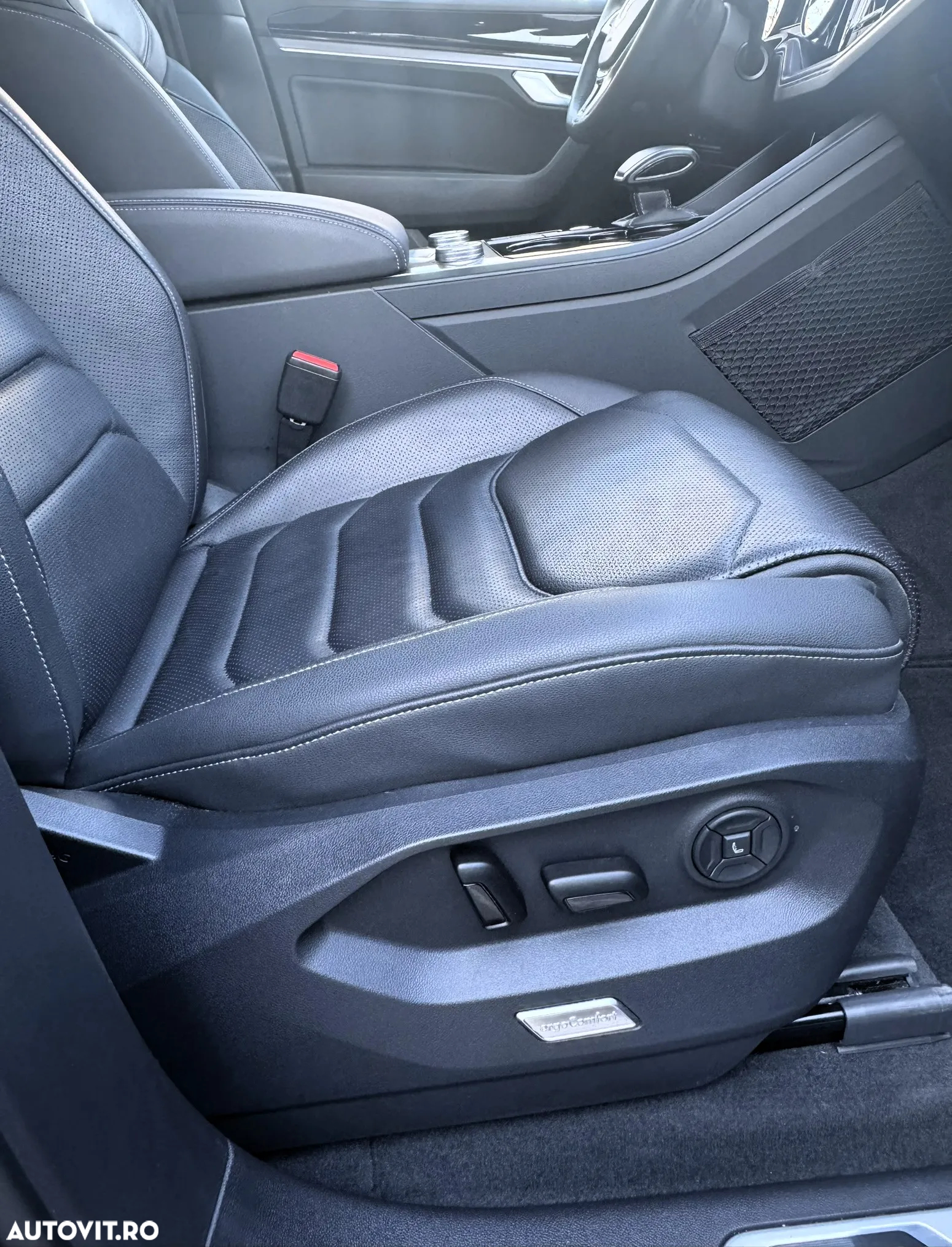 Volkswagen Touareg V6 TDI R-Style - 33