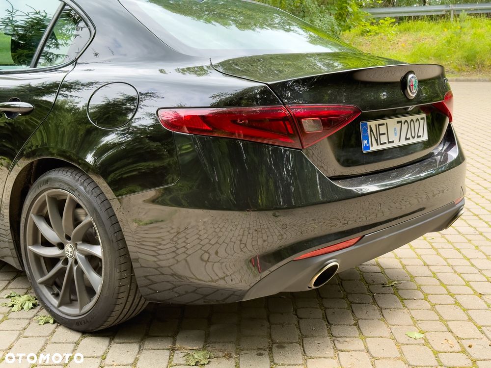 Alfa Romeo Giulia - 4