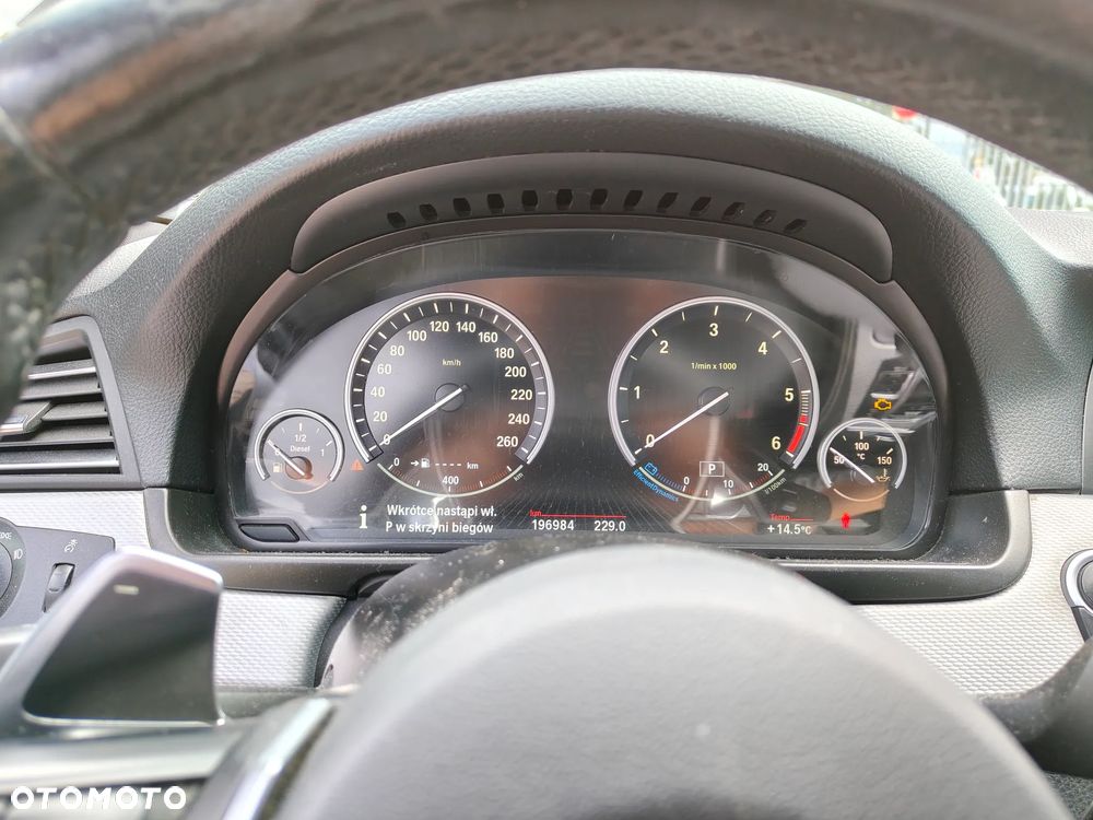 BMW Seria 5 525d xDrive - 6