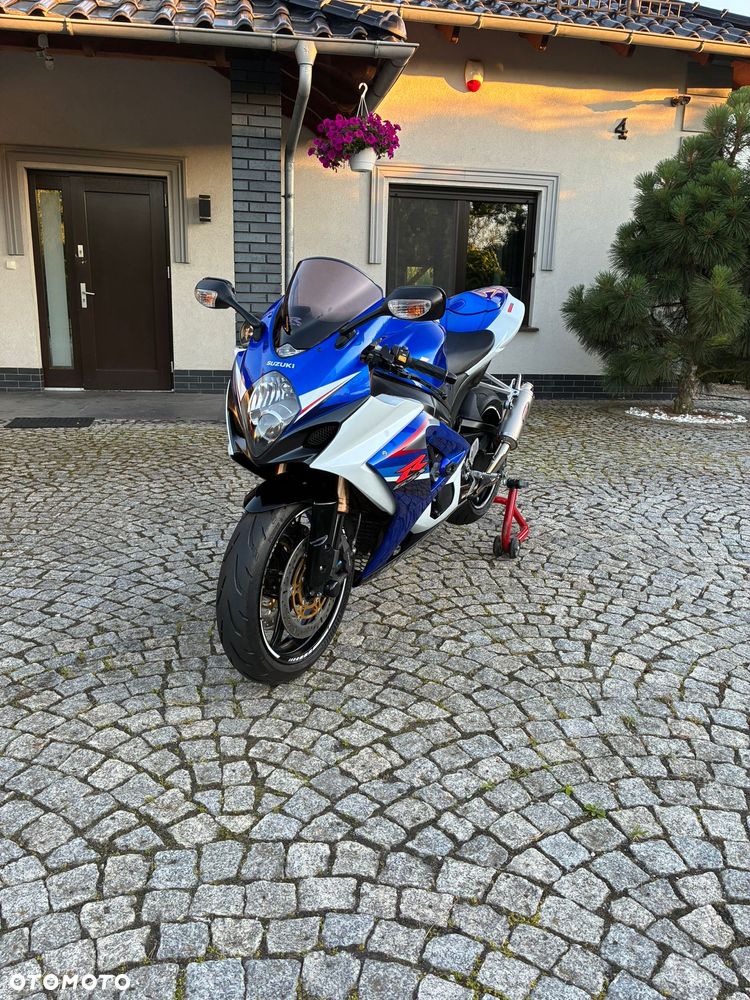 Suzuki GSX-R - 1
