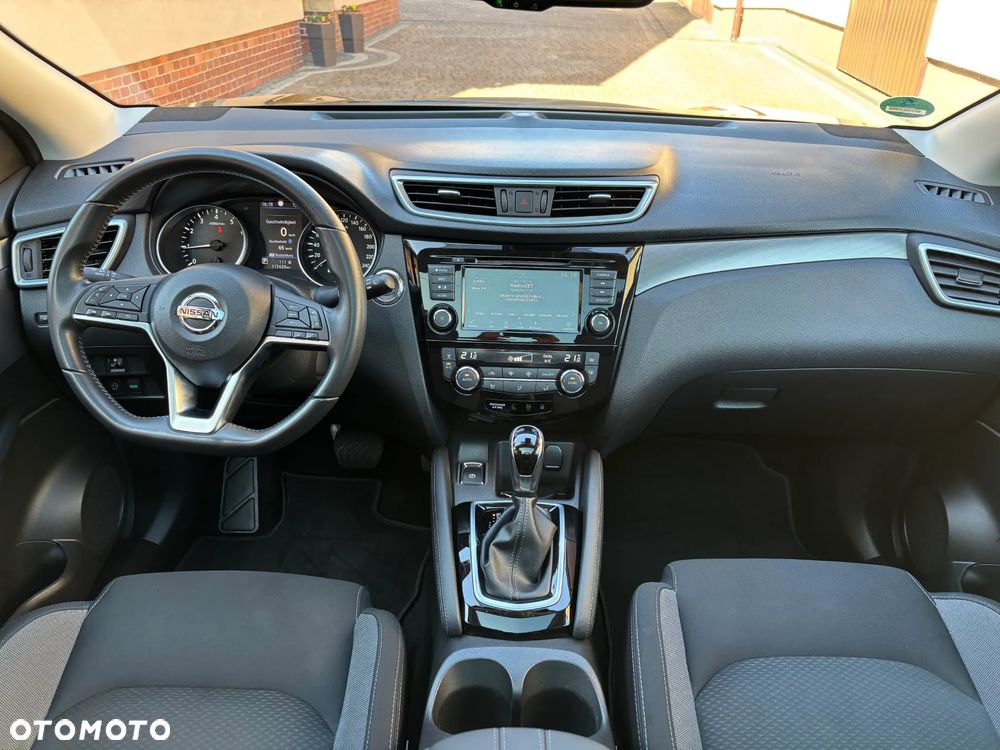 Nissan Qashqai 1.3 DIG-T DCT TEKNA+ - 26