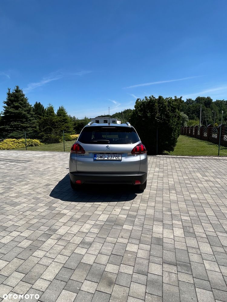 Peugeot 2008 - 4