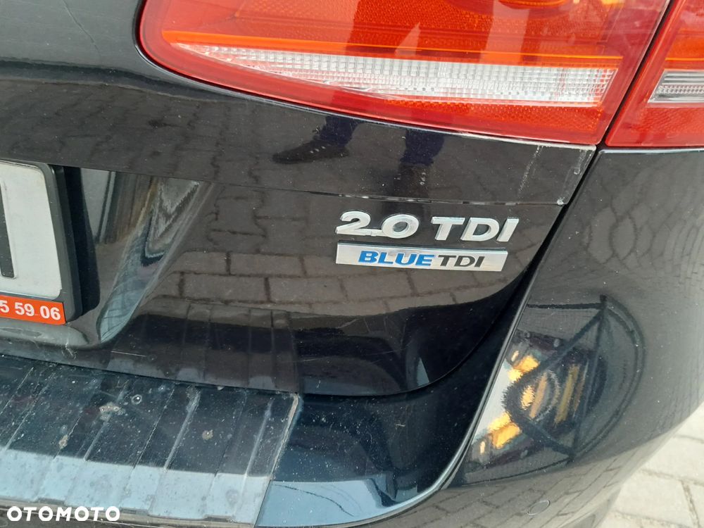 Volkswagen Passat 2.0 Blue TDI SCR Trendline - 18