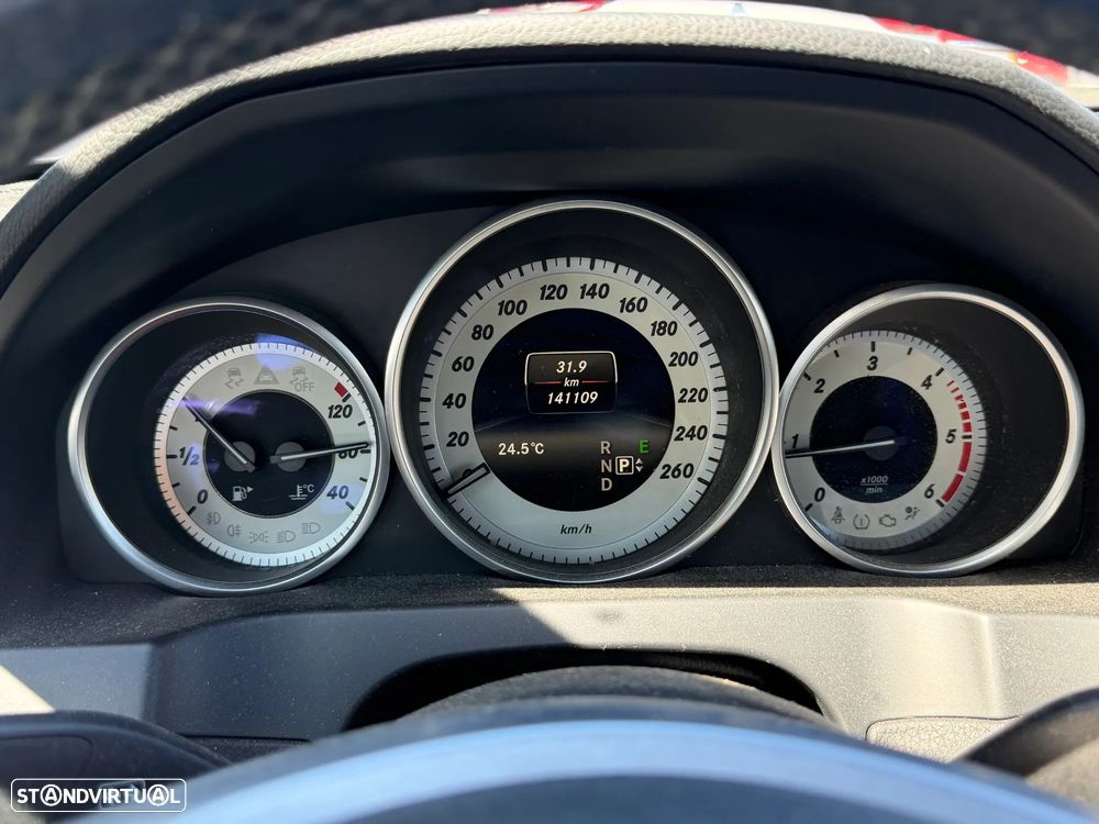 Mercedes-Benz E 220 CDI DPF BlueEFFICIENCY 7G-TRONIC Avantgarde - 2