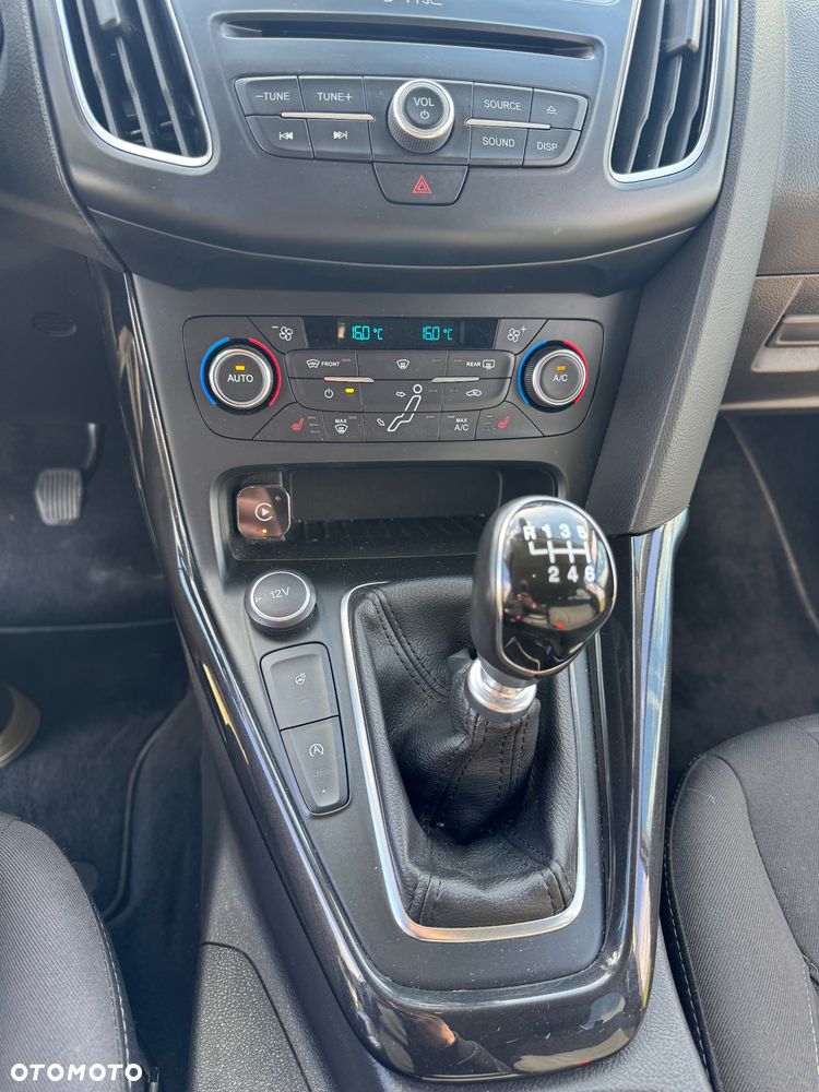 Ford Focus 2.0 TDCi Titanium ASS - 19