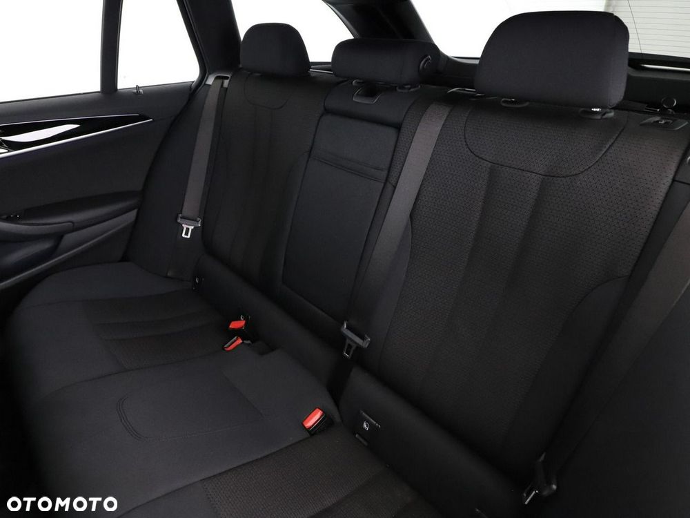 BMW Seria 5 530e - 18