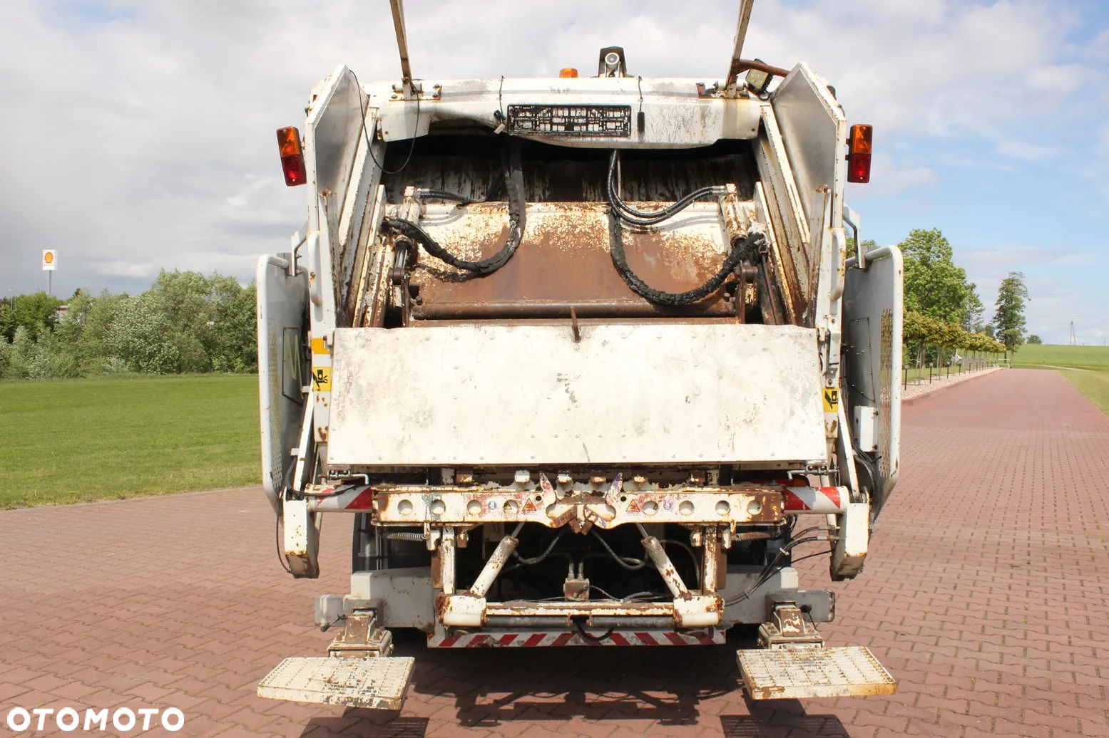 Mitsubishi CANTER 7C15 - 6
