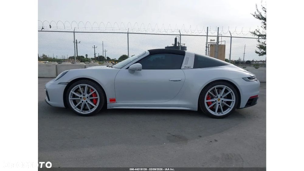 Porsche 911 Targa 4 GTS PDK - 5
