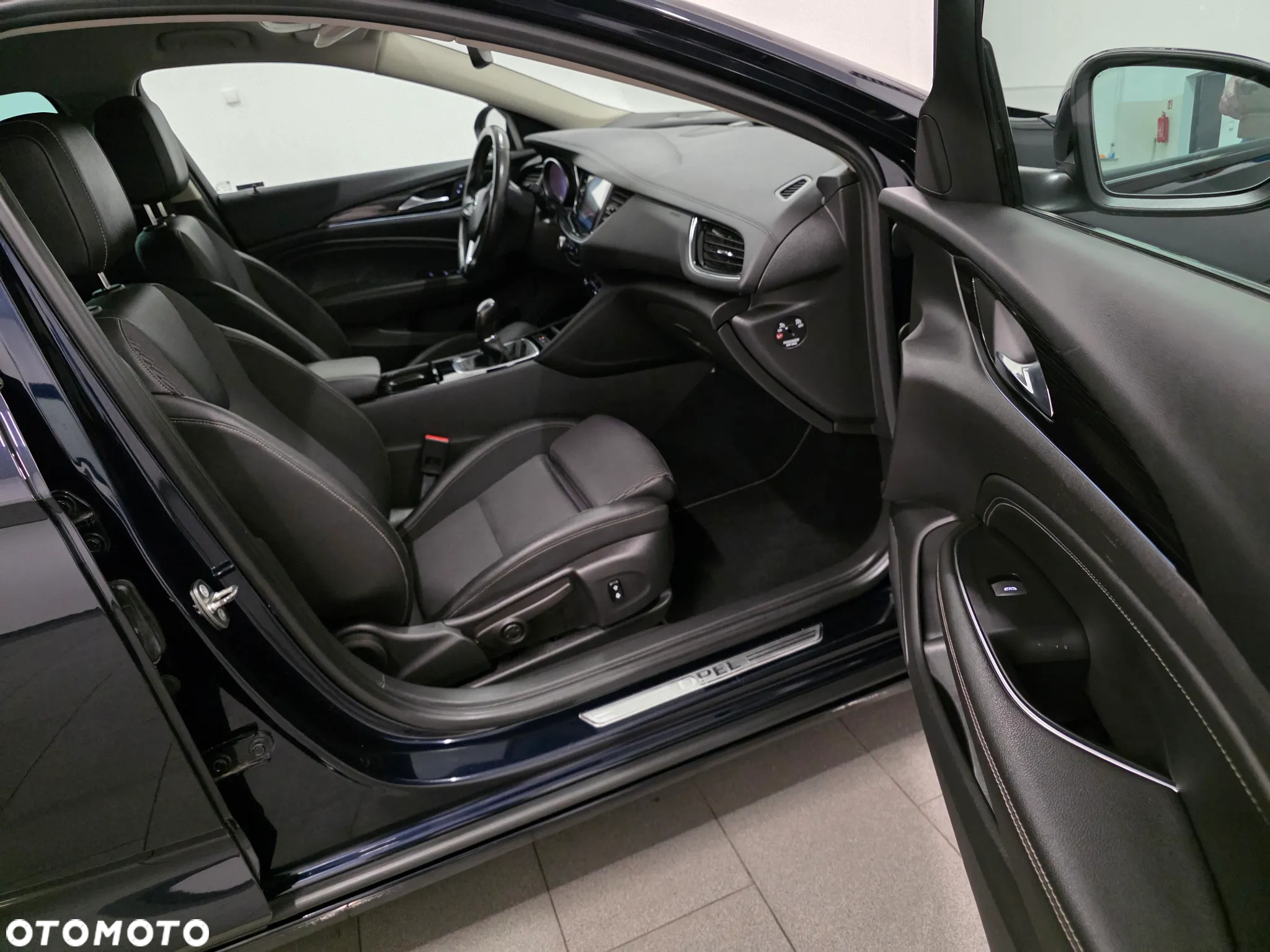 Opel Insignia Sports Tourer 2.0 Diesel Exclusive - 28