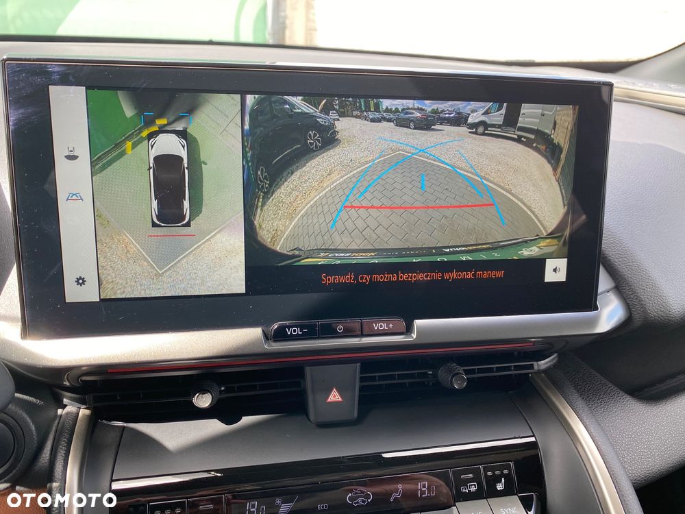 Toyota C-HR 2.0 Hybrid Lounge Premiere - 22