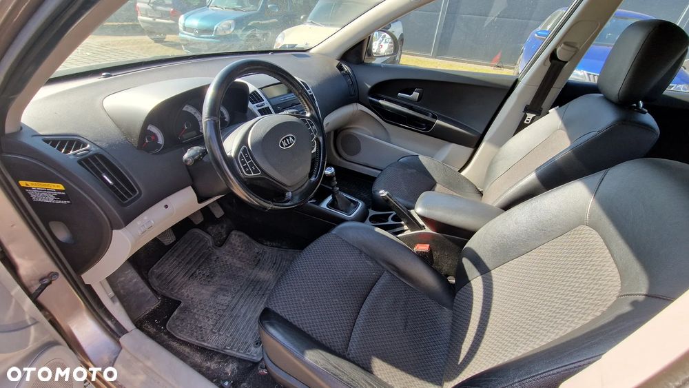 Kia Ceed 1.6 Crdi Comfort - 8