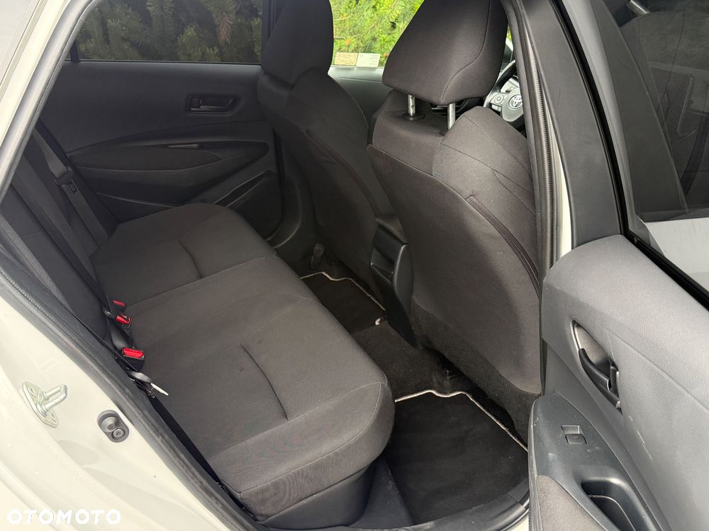 Toyota Corolla - 10