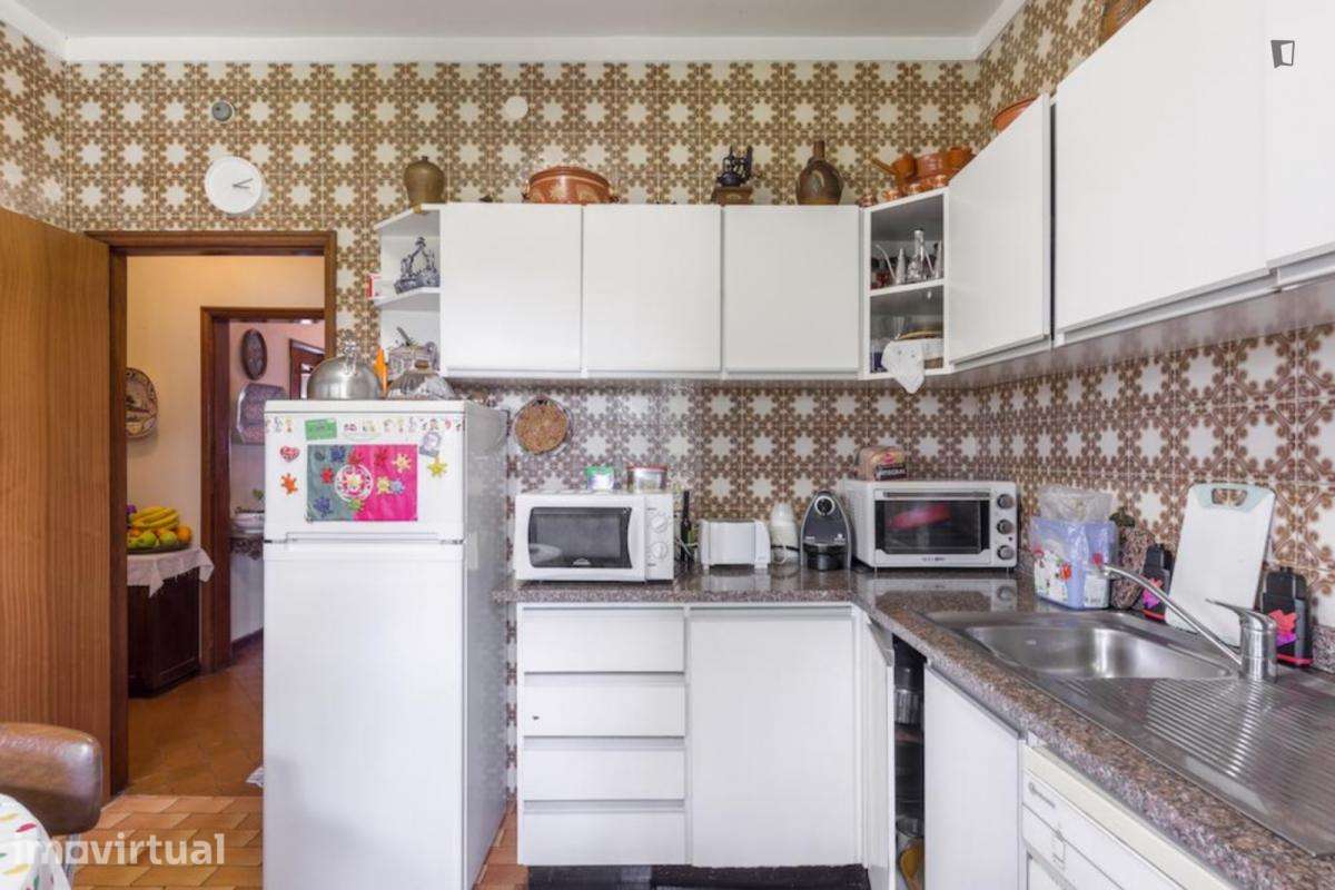Quarto - localizado em Pedrouços Porto - Grande imagem: 5/10