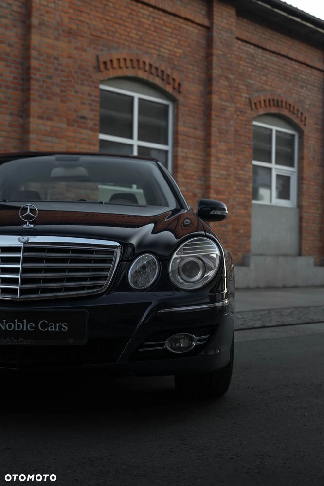 Mercedes-Benz Klasa E 500 4-Matic Elegance - 4