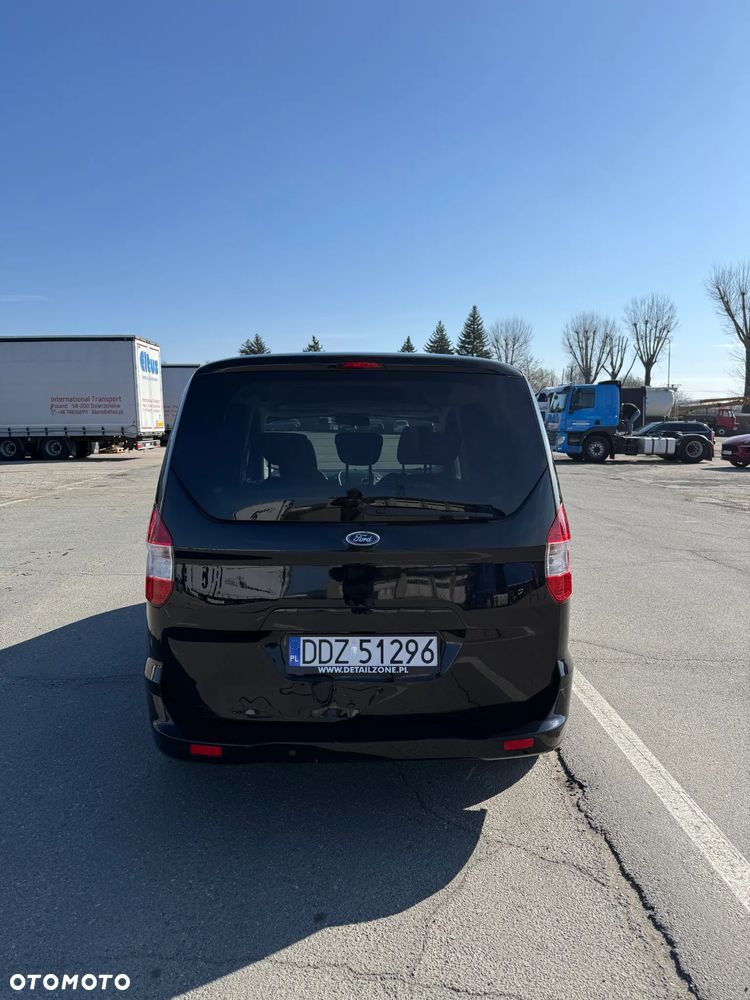 Ford Tourneo Courier - 15