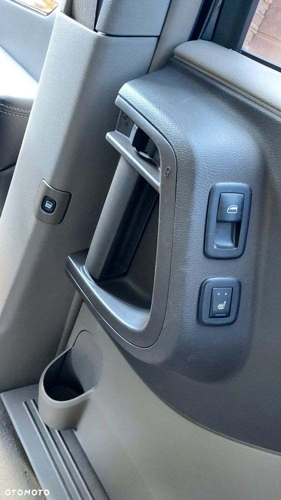 Chrysler Town & Country 3.6 Limited - 32