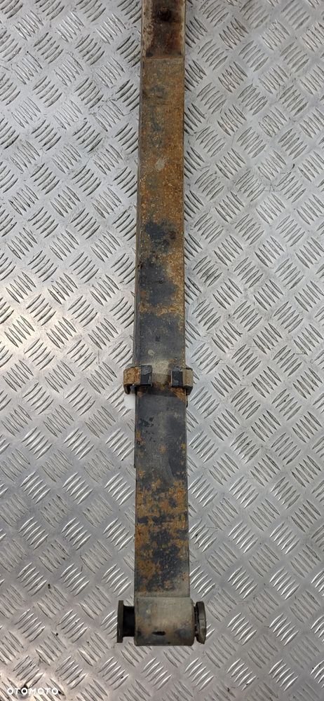 Mitsubishi L200 V Resor Tył - 3