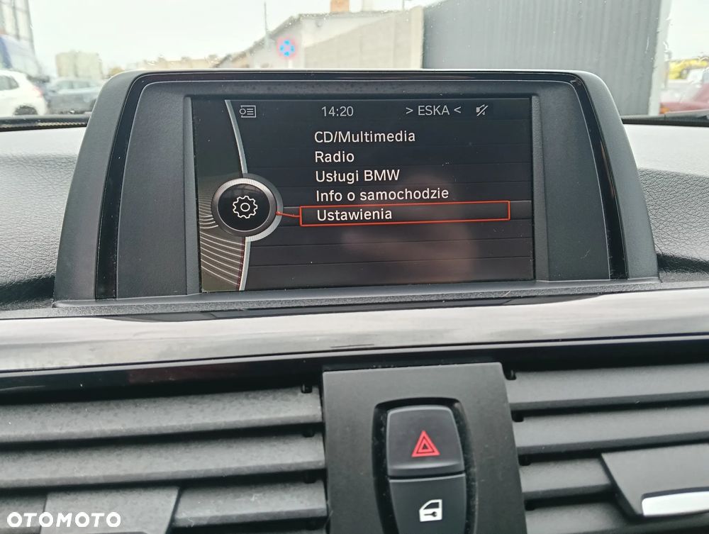 BMW Seria 3 318d DPF Edition Sport - 16