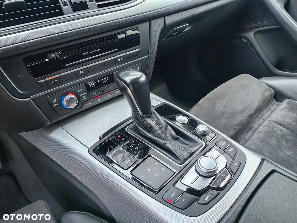 Audi A6 Avant 2.0 TDI Ultra S tronic - 19