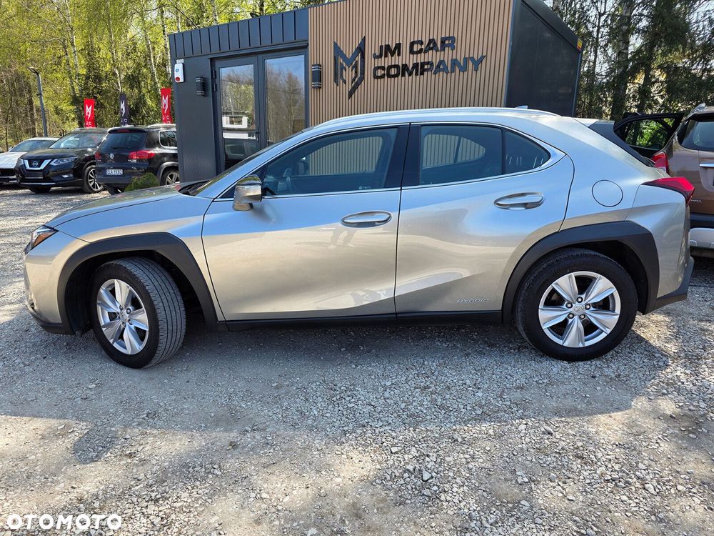 Lexus UX - 21