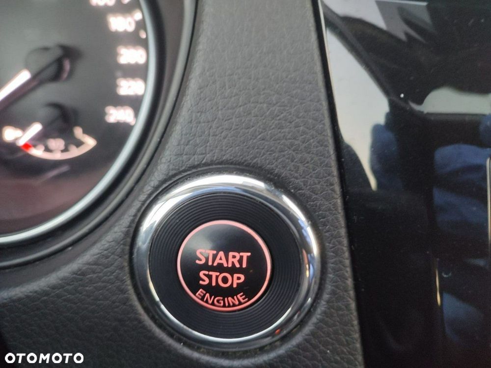 Nissan Qashqai 1.3 DIG-T DCT N-CONNECTA - 20