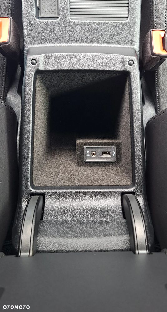 Volkswagen Passat Variant 2.0 TDI BMT Highline DSG - 30