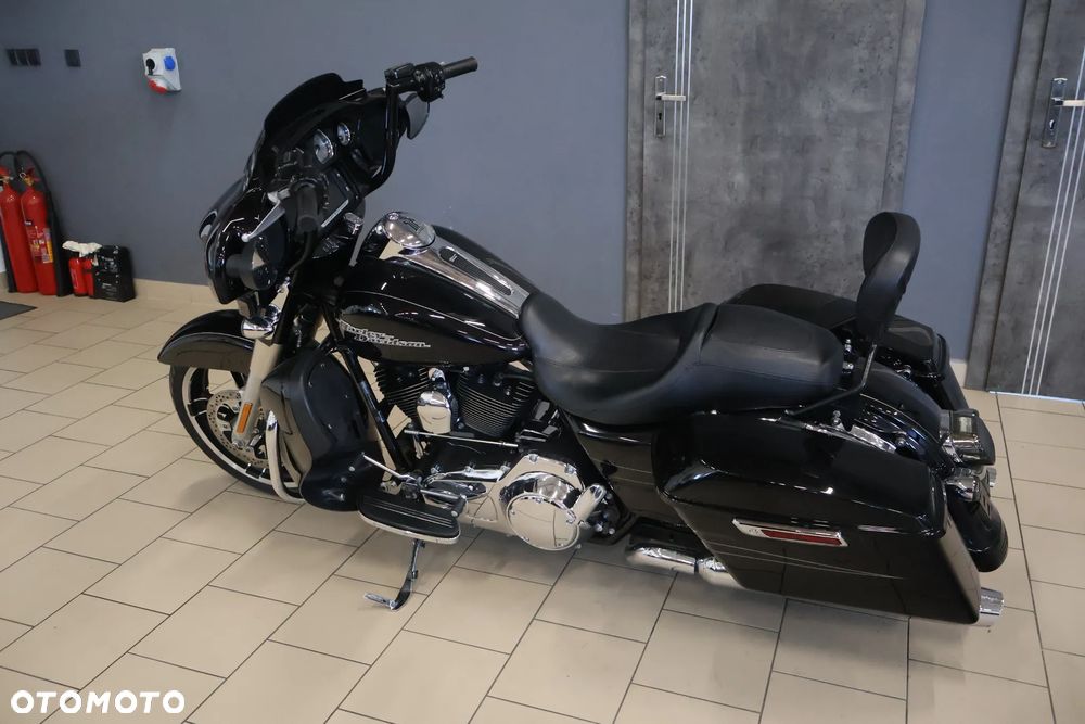 Harley-Davidson Touring Street Glide - 9