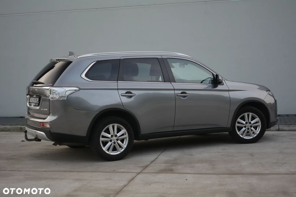 Mitsubishi Outlander - 8