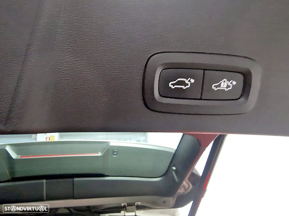 Volvo XC 40 1.5 T2 Momentum Plus Geartronic - 27