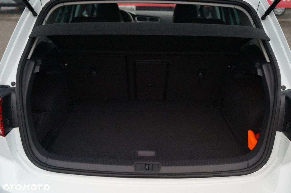 Volkswagen Golf - 18