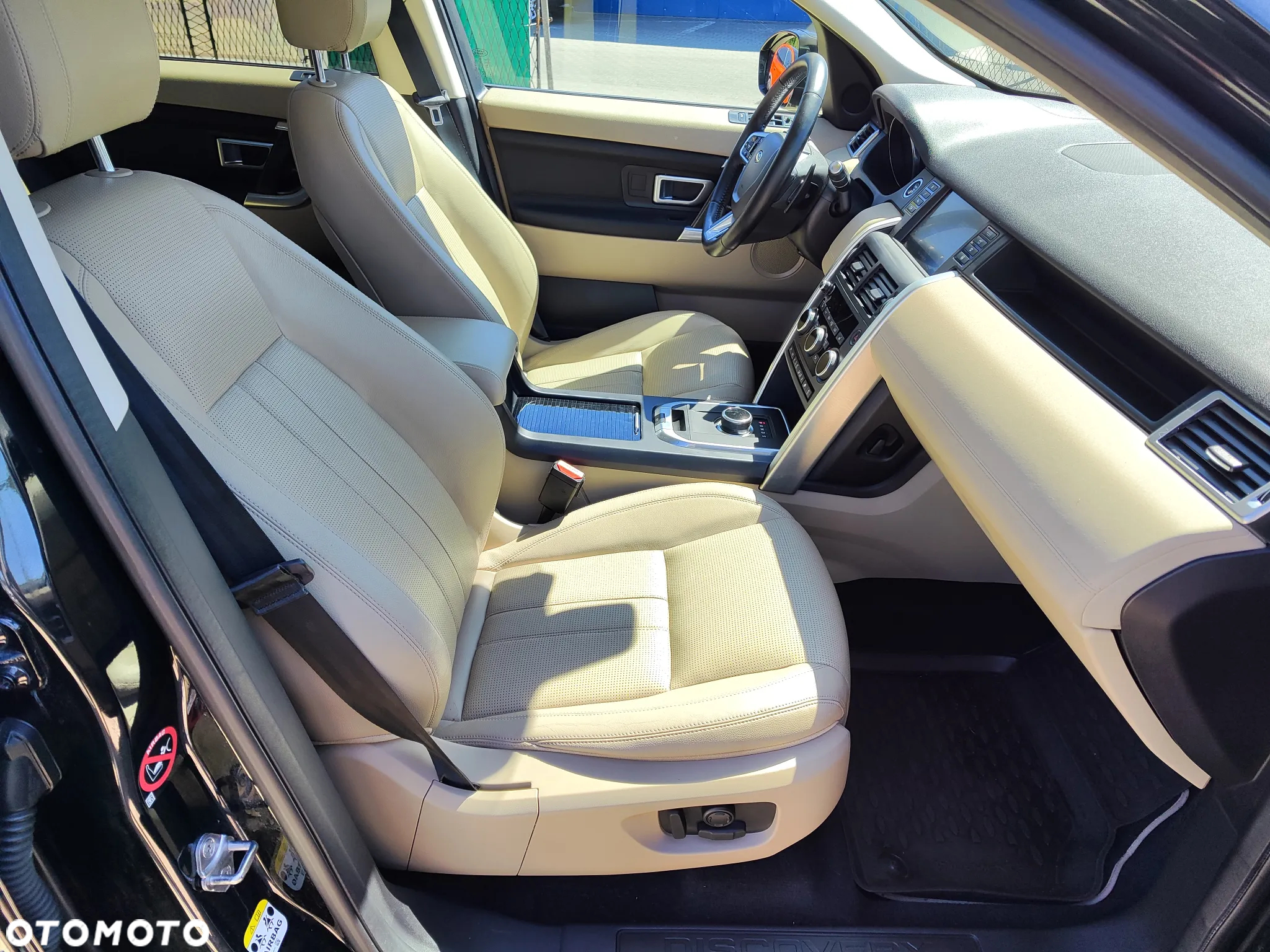 Land Rover Discovery Sport 2.0 TD4 HSE Luxury - 9