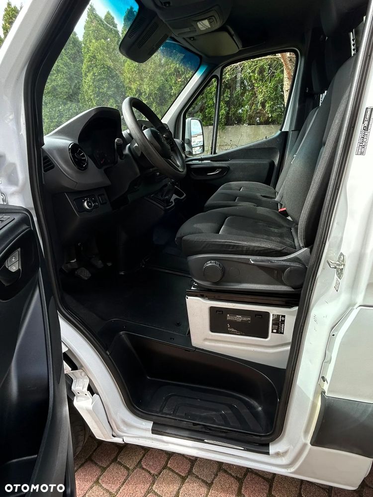 Mercedes-Benz sprinter - 11
