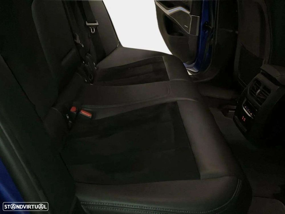 BMW 330 e Pack Desportivo M Auto - 16