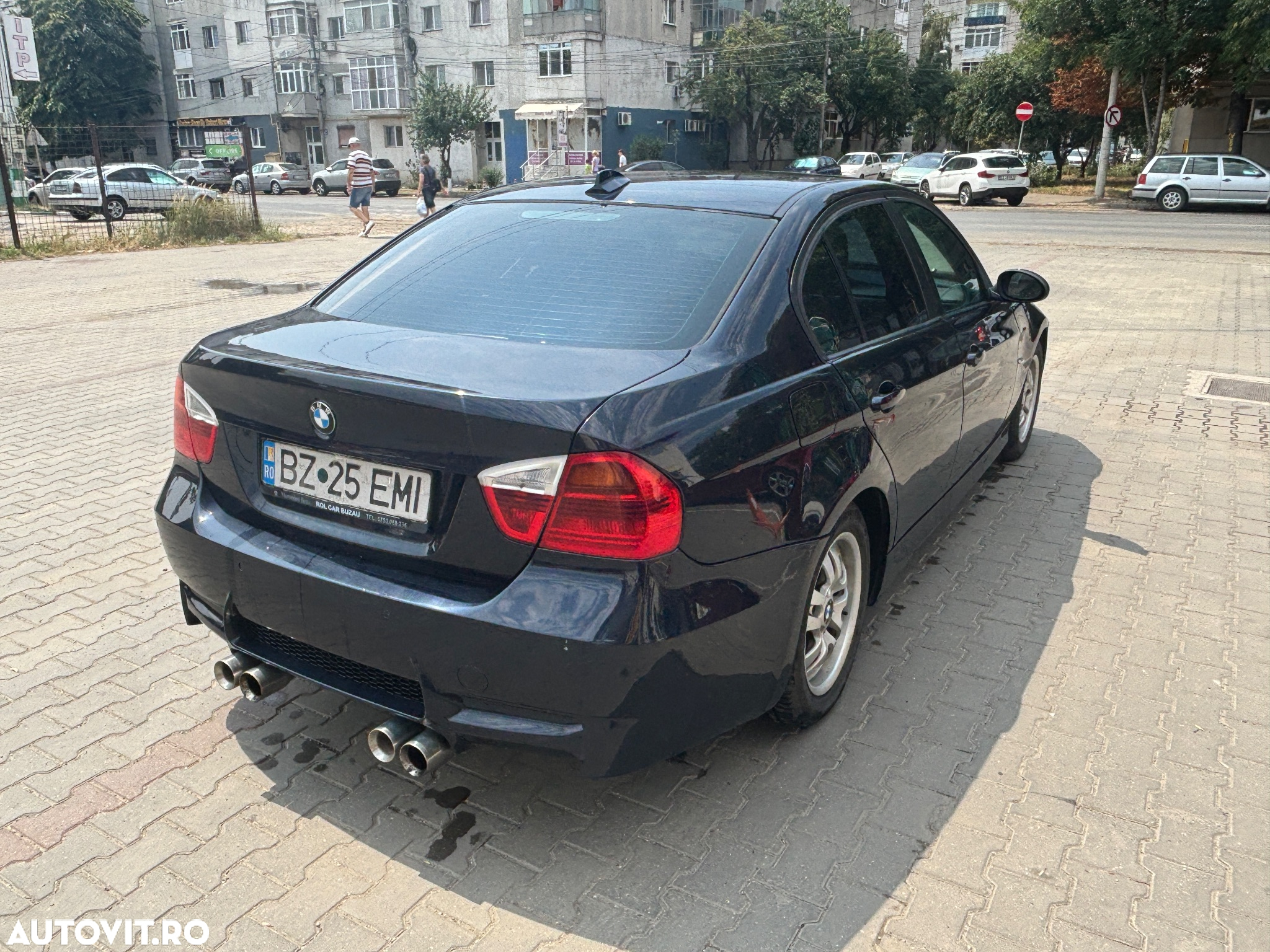 BMW Seria 3 320i - 4
