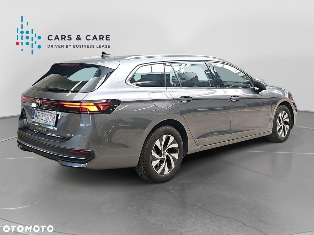 Volkswagen Passat - 26