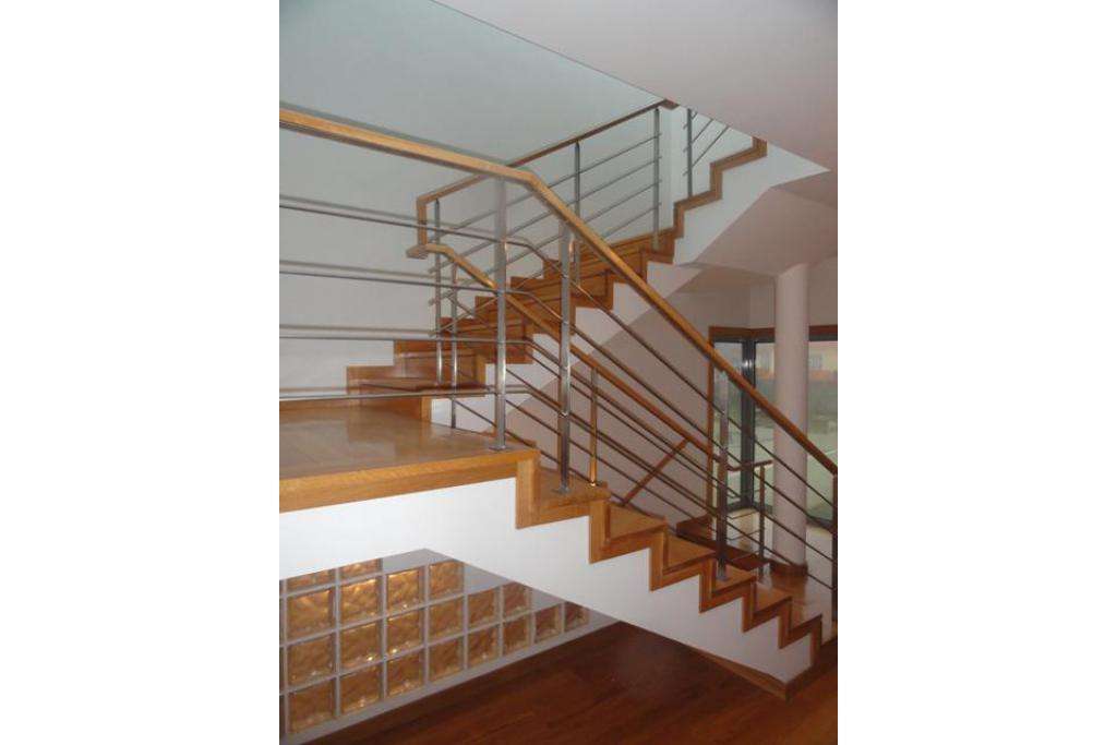 Moradias t4 como nova . vistas rio - Grande imagem: 3/6