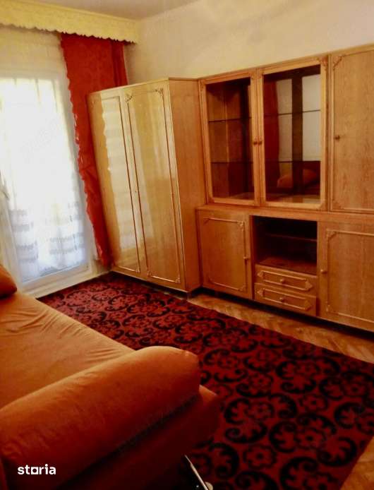 Apartament cu 3 camere decomandate in zona Interservisan — fotografia 1