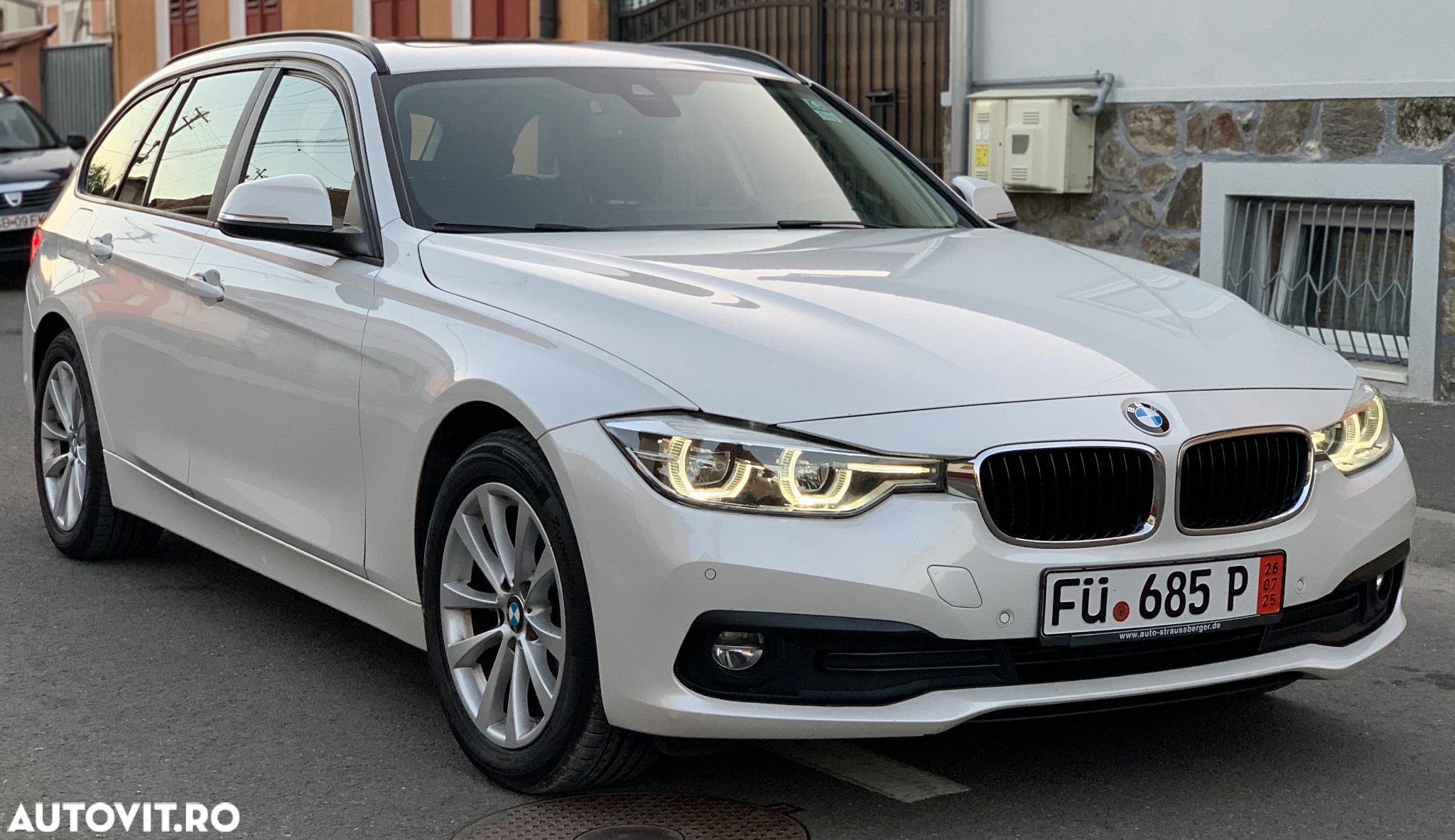 BMW Seria 3 320d Touring Aut. Advantage - 3