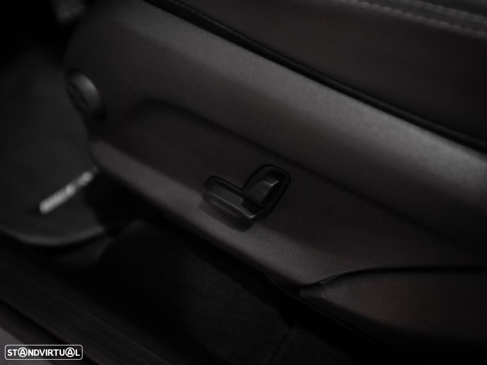 Mercedes-Benz GLC 300 d 4Matic 9G-TRONIC AMG Line - 18