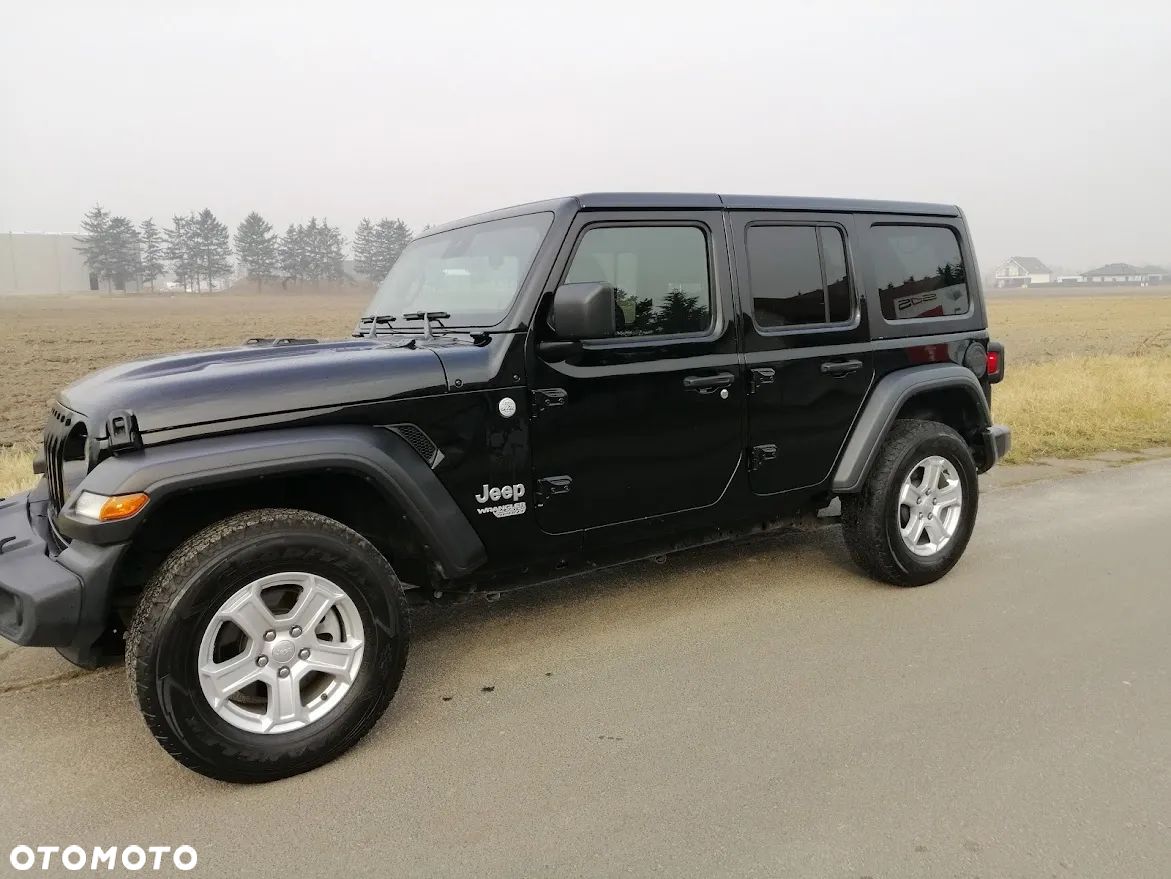 Jeep Wrangler - 1
