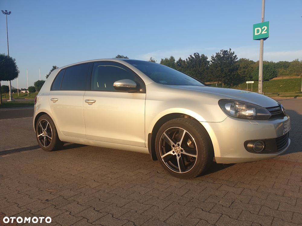 Volkswagen Golf 2010 photo 3