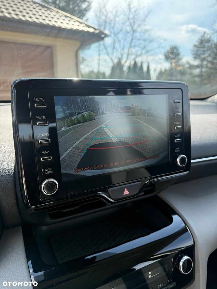 Toyota Yaris Cross - 12