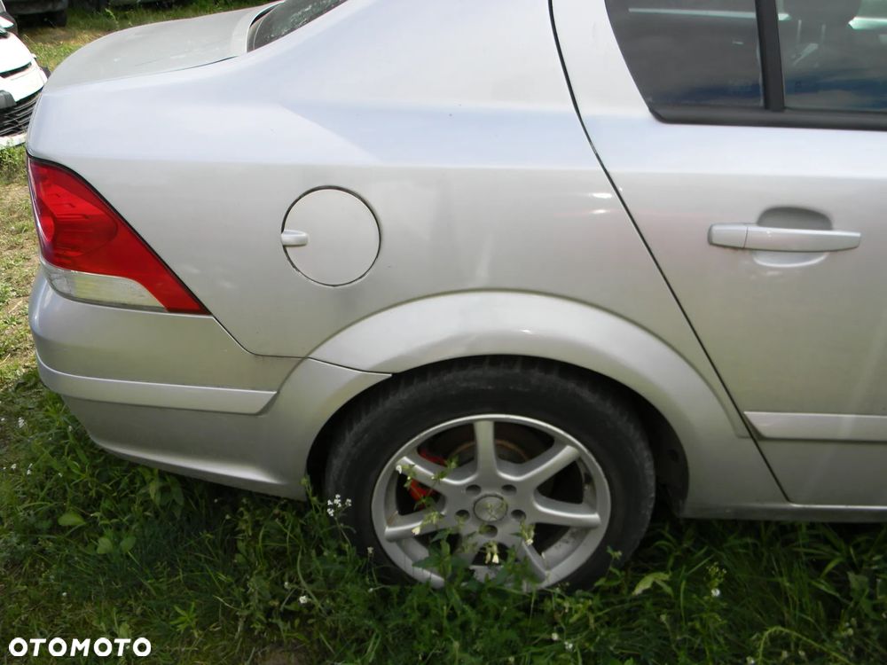 błotnik lewy prawy tył OPEL ASTRA III H SEDAN Z147 ćwiartka - 4