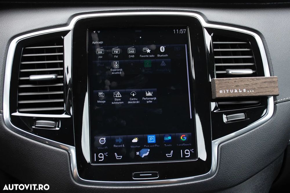 Volvo XC 90 D5 AWD R-Design - 27