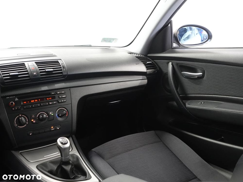 BMW Seria 1 118i - 31
