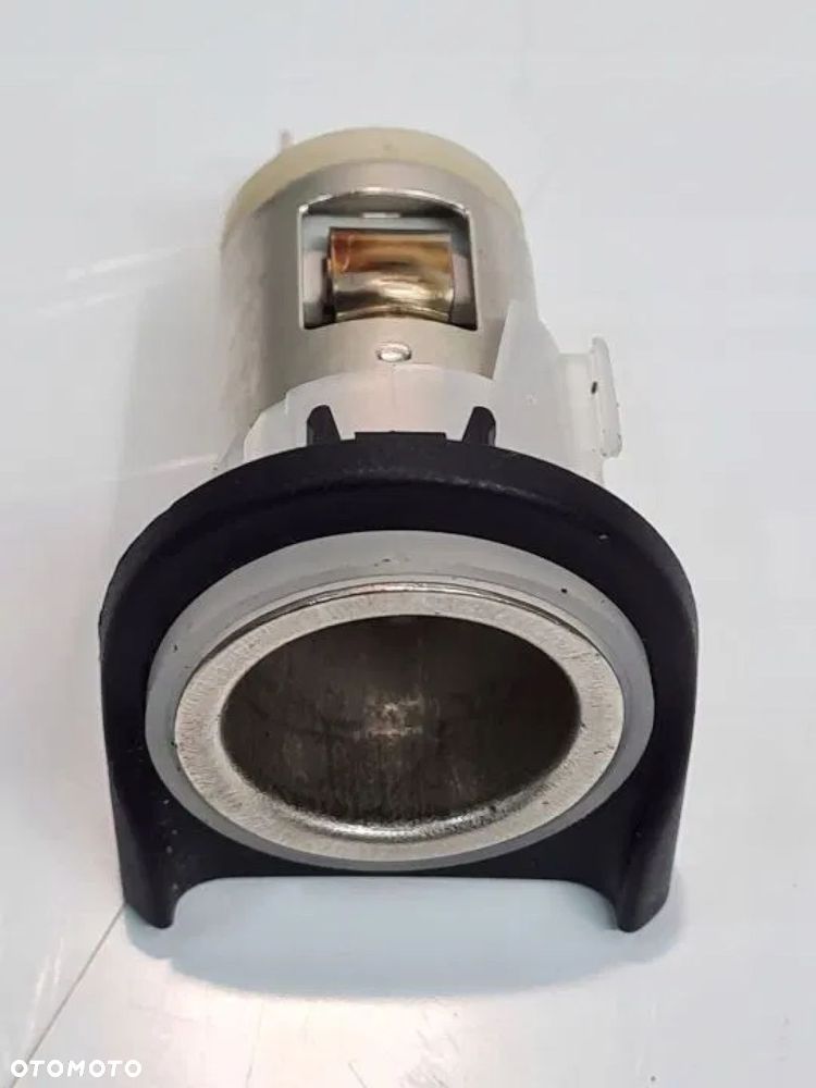 GNIAZDO ZAPALNICZKI 12V KIA OPTIMA IV 17r - 1