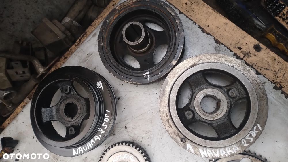NISSAN NAVARA YD25 2,5 DCI koło rozrządu pasowe wału - 2
