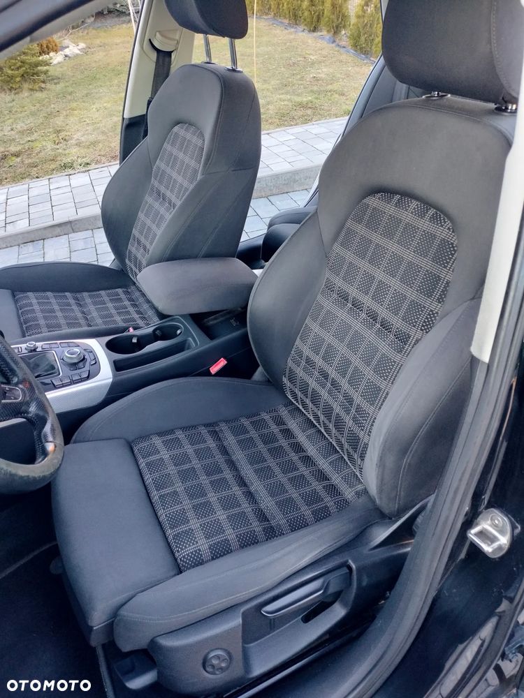 Audi A4 Avant 2.0 TDI DPF Ambiente - 11
