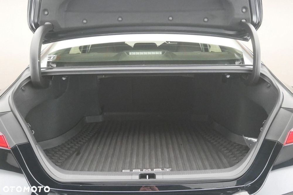 Toyota Camry 2.5 Hybrid Comfort CVT - 16